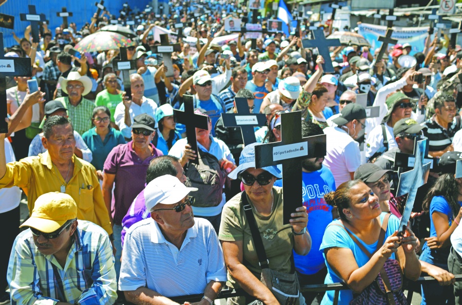 Dan espaldarazo a Bukele y  exigen dinero para seguridad