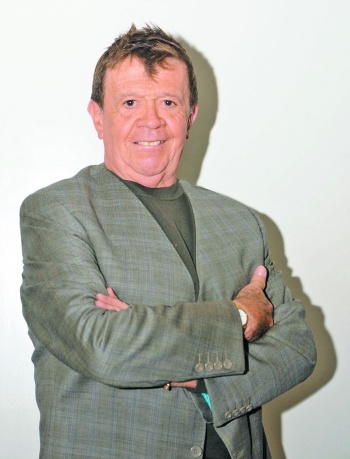 El m&eacute;dico y militar que Chabelo desisti&oacute; de ser
