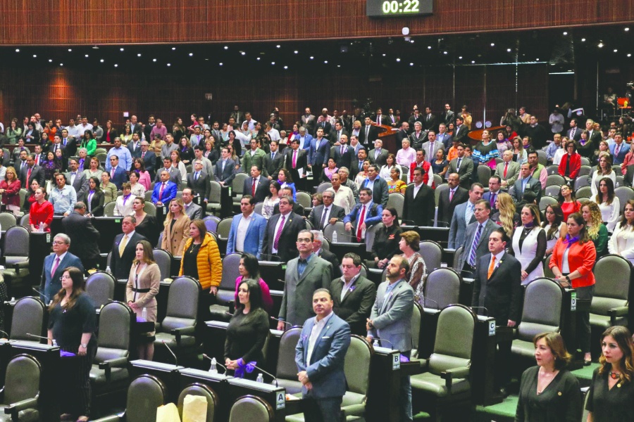 PRESENTA EJECUTIVO INICIATIVA PARA QUITAR FUERO AL PRESIDENTE