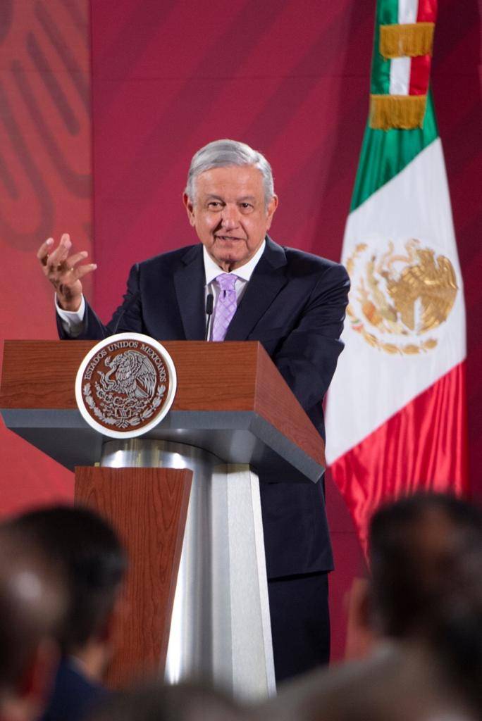 Con cariño y sin odios se enfrentarán desafíos del país: AMLO