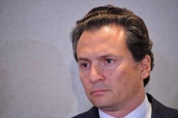 Emilio Lozoya recibe en M&aacute;laga a su abogado Javier Coello