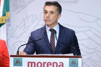 Sergio Mayer llora al condenar la violencia contra la mujer