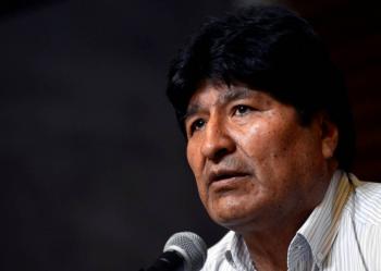 Acusan a partido de Evo Morales de despilfarro millonario