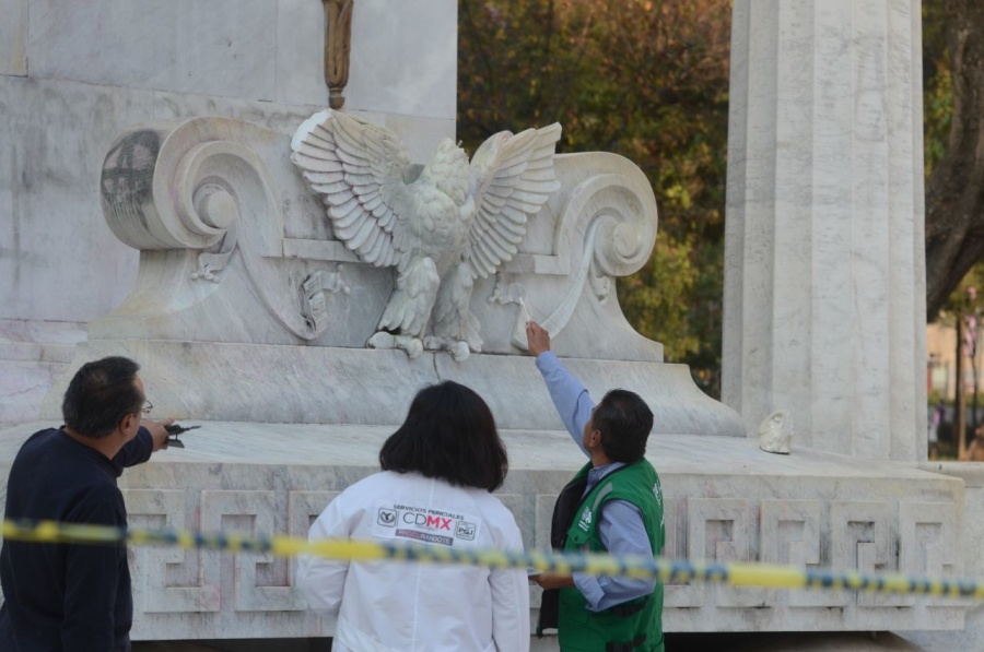 Investigan a sujeto por dañar el Hemiciclo 