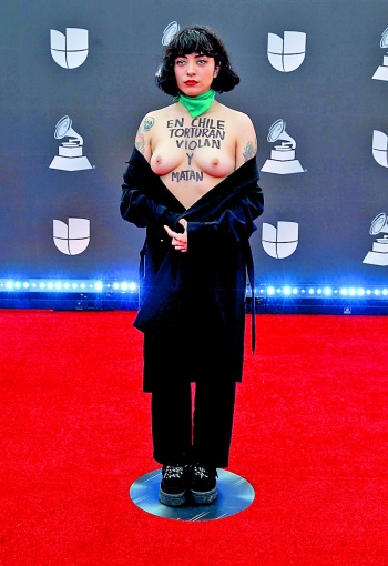 Mon Laferte extiende su feminismo y avala el MeToo mexicano