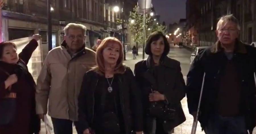 Titular de la CNDH protesta a fuera de Palacio Nacional por desaparecidos