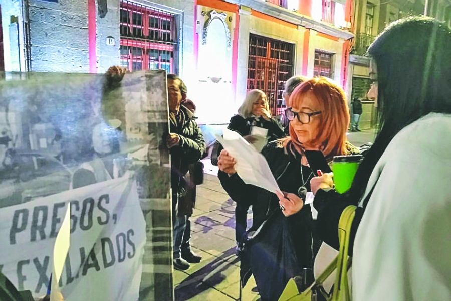 Protesta Rosario Piedra frente a Palacio Nacional 