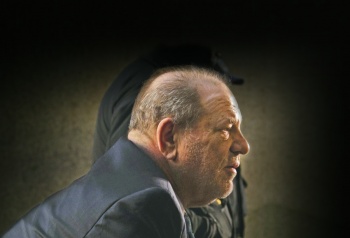 Weinstein, culpable de 2 de 5 cargos por abuso sexual
