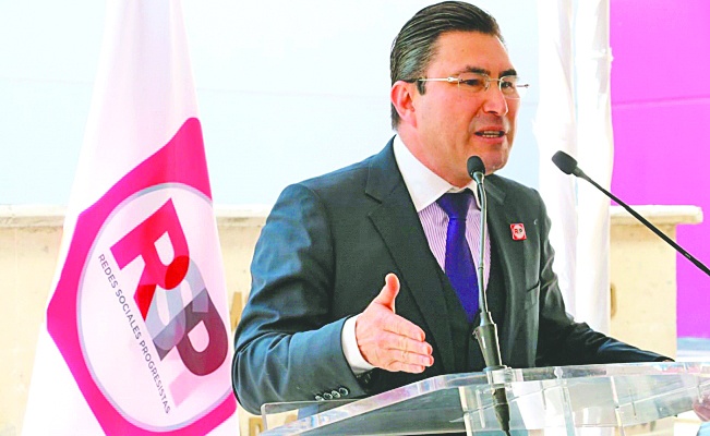Asegura el yerno de Elba Esther que no los patrocina