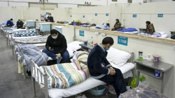 Se registran 52 muertes m&aacute;s de coronavirus en China, en la jornada del martes
