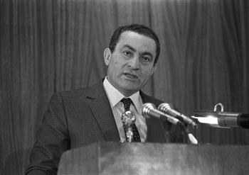 Fallece el ex presidente de Egipto Hosni Mubarak