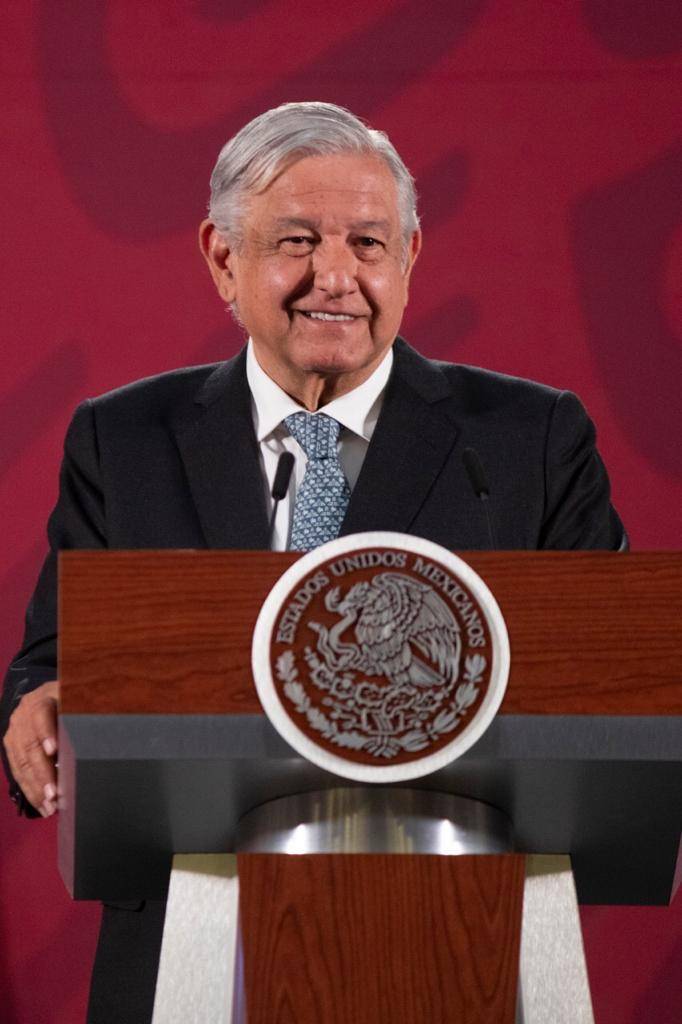 Adelanta AMLO otro ajuste a gasto de publicidad gubernamental
