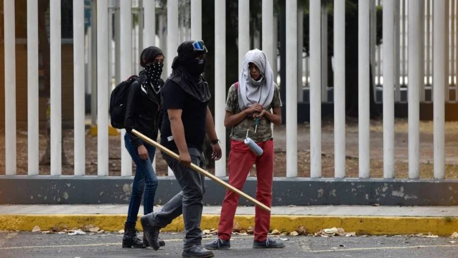 Condena la UNAM acciones violentas de embozados en CCH Azcapotzalco