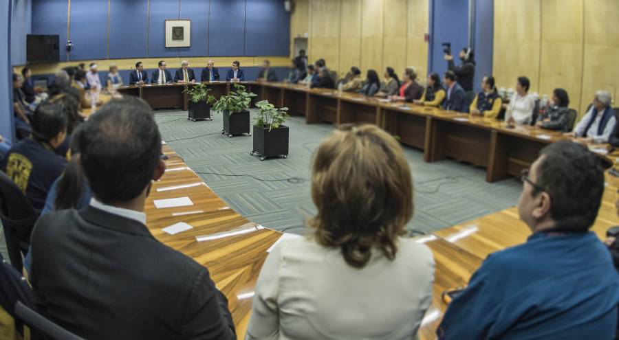 Sostiene reunión el rector Graue con personal del CCH Azcapotzalco
