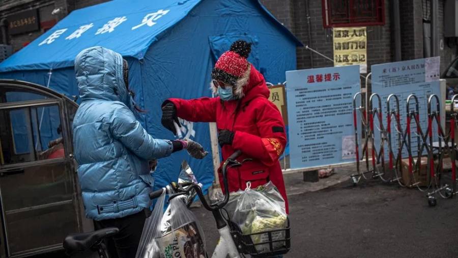 Confirman en China 327 nuevos casos de coronavirus