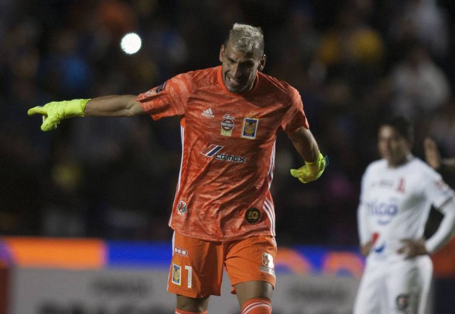Nahuel Guzmán salva de eliminación a Tigres en Concachampions