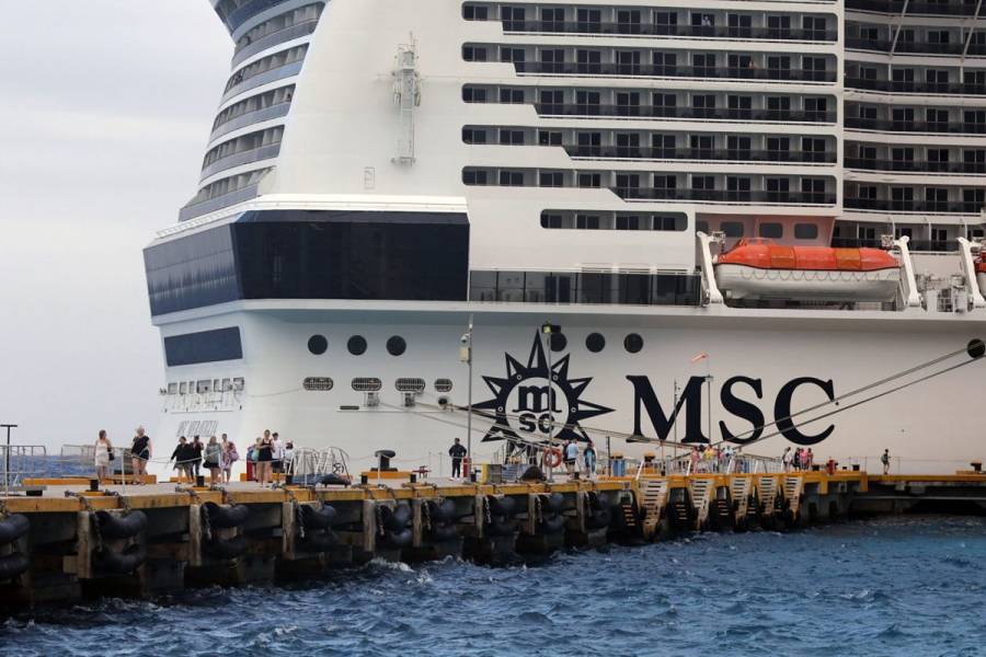 Desembarcan pasajeros de crucero en Cozumel