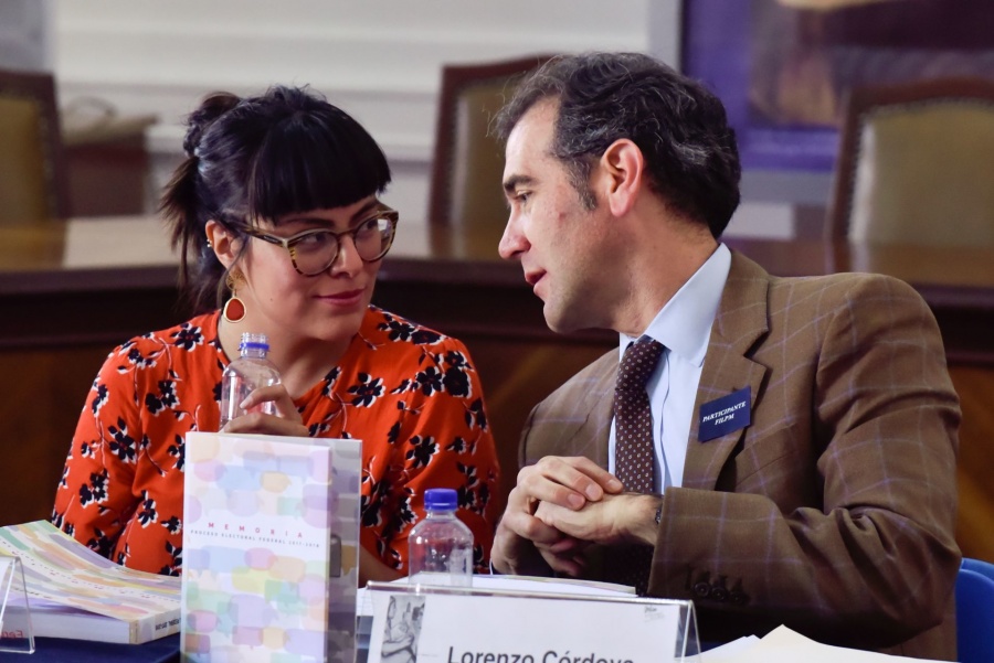 Córdova rechaza dirigir la facultad de derecho 