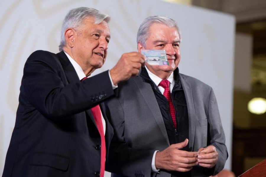 AMLO exhibe a Peña y Calderón por uso de avión presidencial