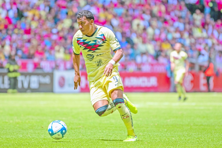 Por ocho ausencias Roger Martínez vuelve ante Pumas
