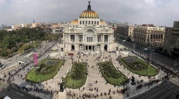 Sindicalizados bloquean Bellas Artes pese a que SHCP traz&oacute; plan de pago