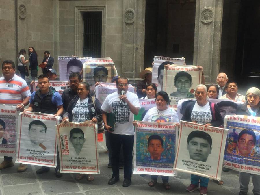 Piden que UIF investigue a Murillo Karam, Zerón de Lucio y los Abarca por Ayotzinapa
