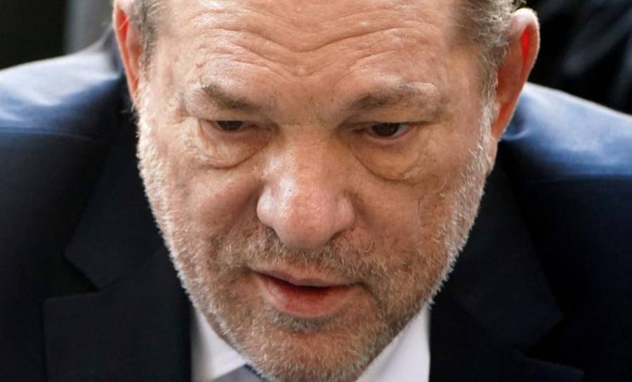 Trasladan a Harvey Weinstein a cárcel donde espera sentencia