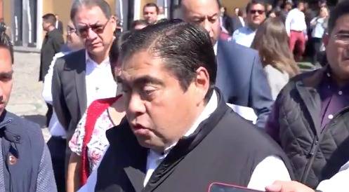 Gobernador garantiza atención en tema de seguridad a universitarios
