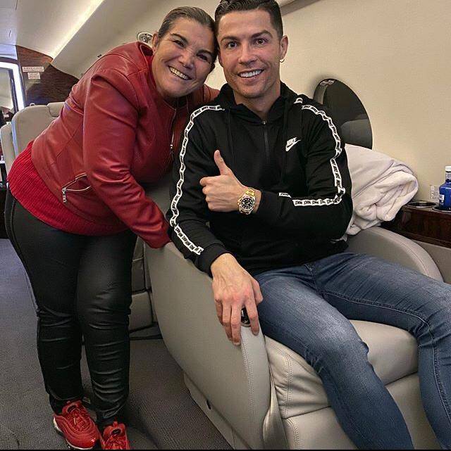 Madre de CR7 anuncia que ya se recupera