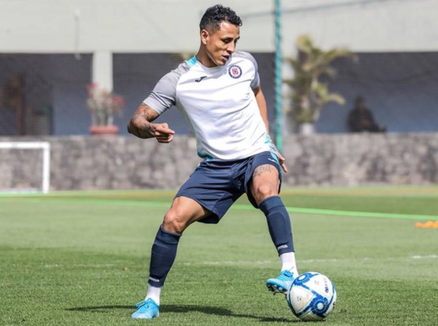 Cruz Azul anuncia reca&iacute;da de Yoshimar Yot&uacute;n