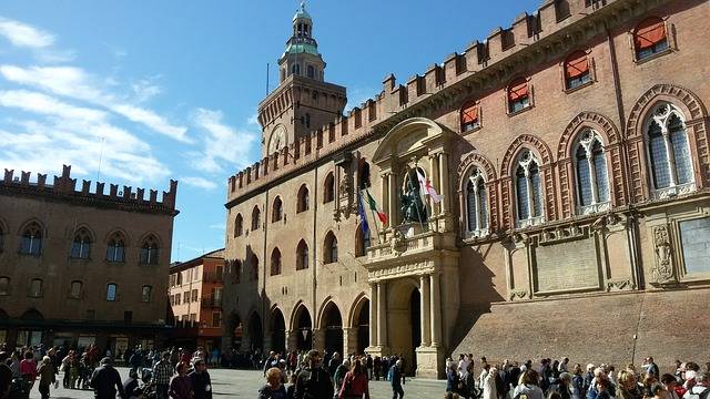 Por propagación de coronavirus Italia cierra escuelas y Univesidades