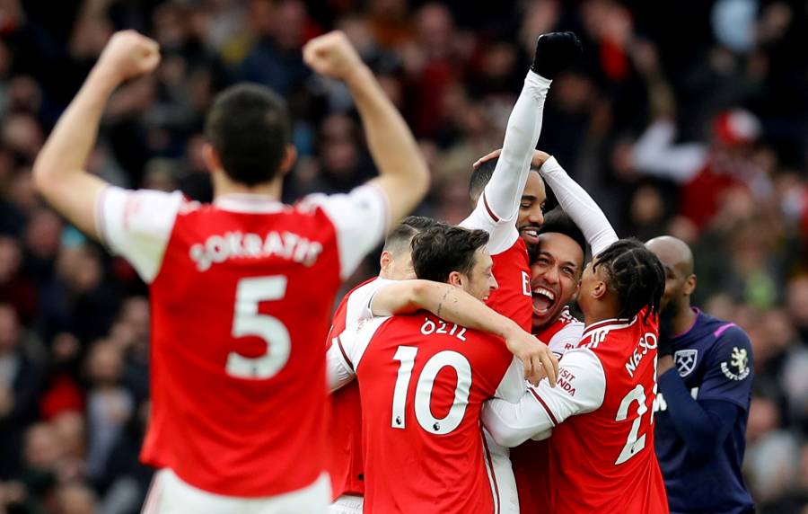 Arsenal vence a West Ham y se aferra a puestos europeos