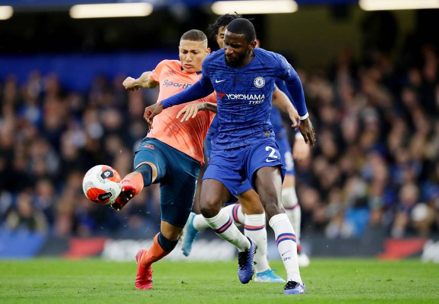 Chelsea golea al Everton y se afianza en la cuarta plaza