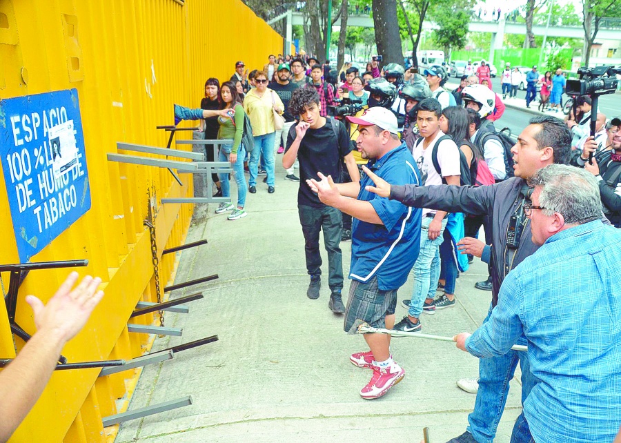 Buscan reapertura de CCHs tomados
