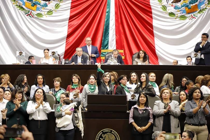 EN SESIÓN SOLEMNE EN SAN LÁZARO, SE DESCALIFICAN GRUPOS PARLAMENTARIOS