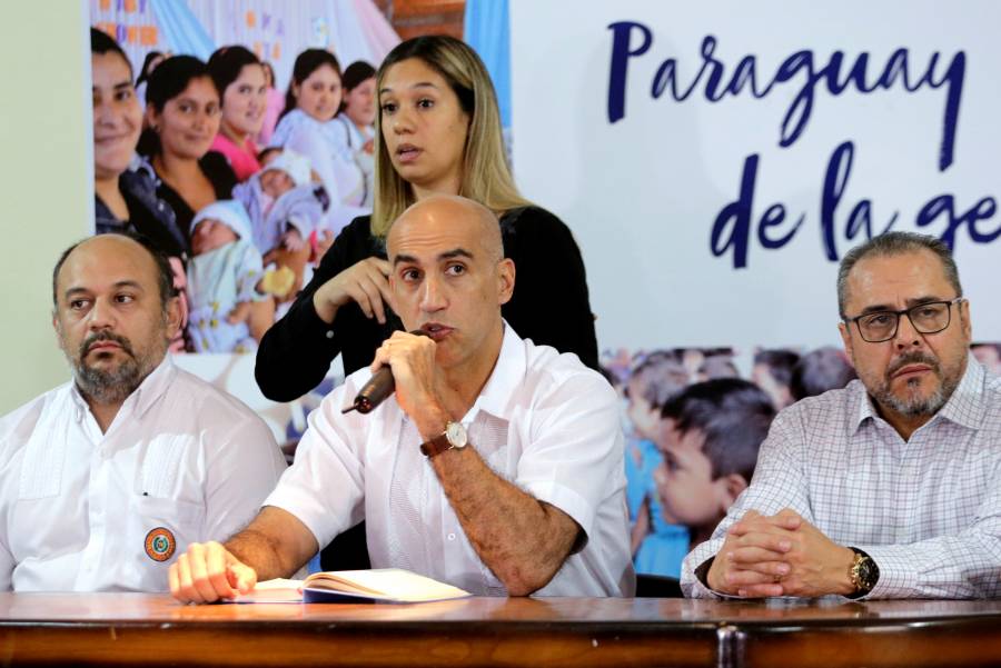 Tras dos casos de Covid-19, Paraguay suspende clases y eventos masivos
