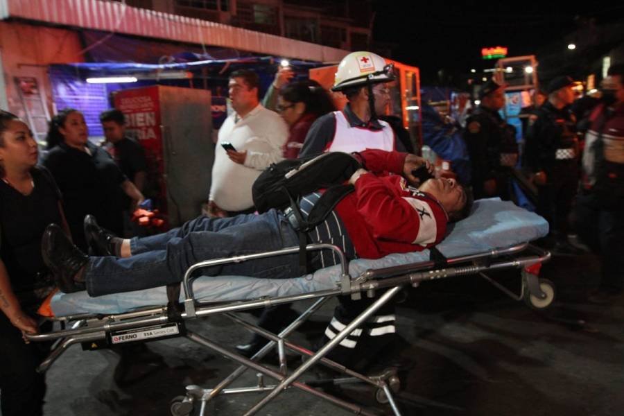 Deja 41 heridos y un muerto choque de trenes en Metro Tacubaya
