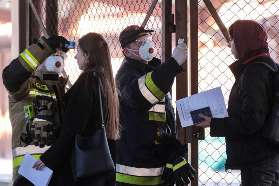 Polonia cierra escuelas, museos y cines para frenar el coronavirus