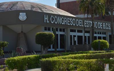 Morena exige respeto a la independencia del Poder Legislativo