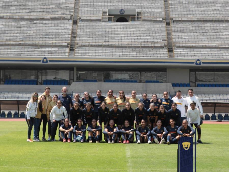 Pumas femenil entrena por primera vez en el Estadio Olímpico Universitario