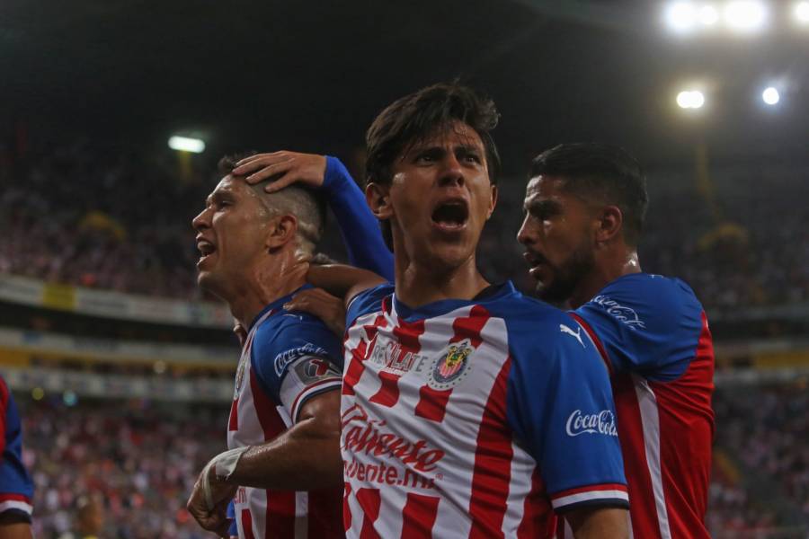 Chivas jugará ante los Rayados con público