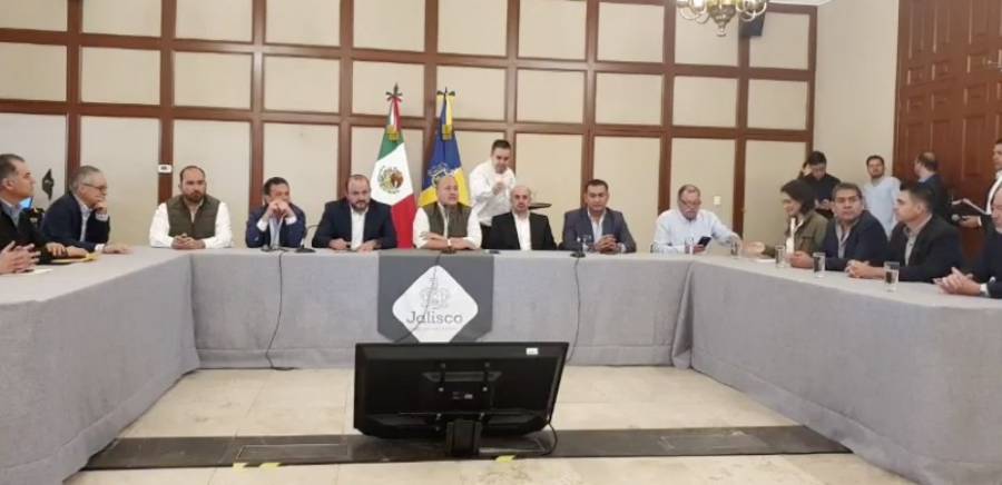 Suspenden clases y eventos masivos en Jalisco