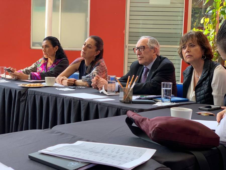 Claudia Sheinbaum se reúne con científicos por el tema de Covid-19