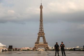 Cierra la Torre Eiffel por el coronavirus 
