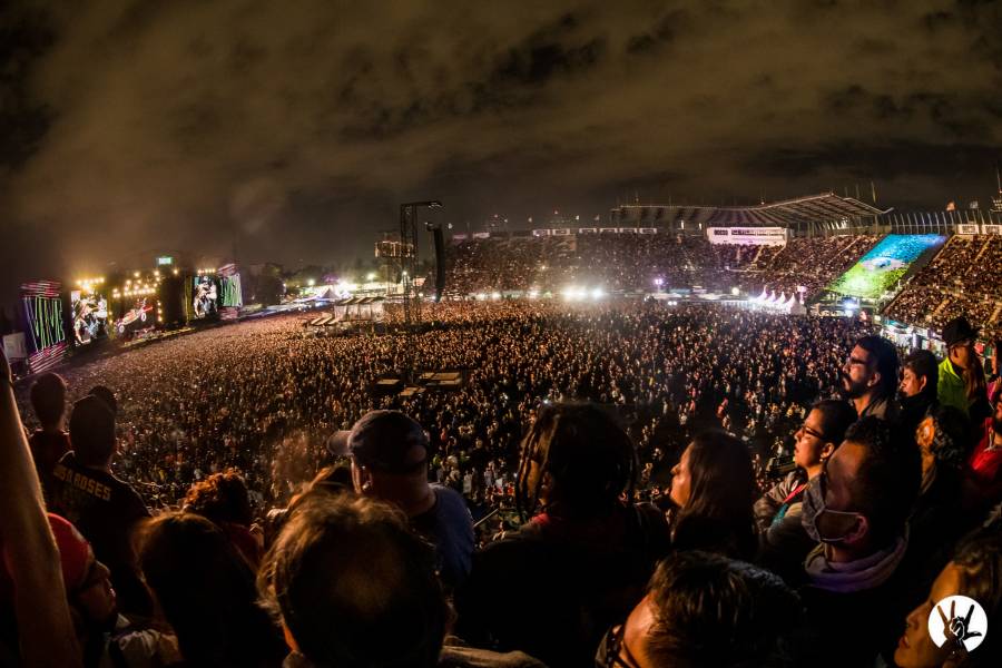 Primer día de Vive Latino, reunió a 41 mil personas, sólo 27 con fiebre
