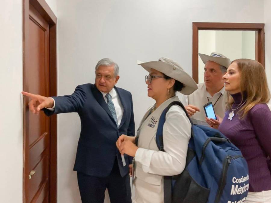 Censan al Presidente y su familia en Palacio Nacional