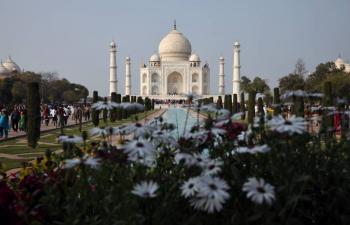 Anuncian cierre del Taj Mahal por el coronavirus
