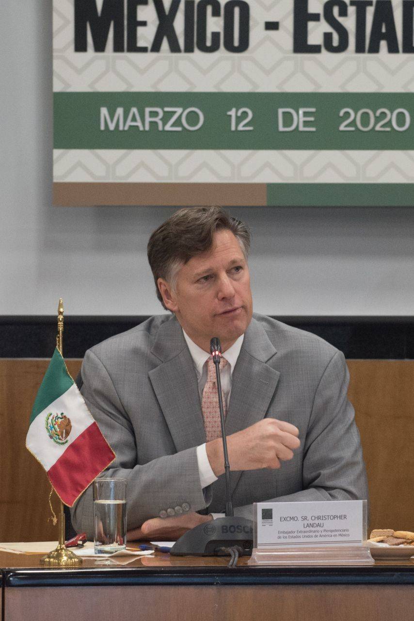 El embajador de EU en México llama mentiroso a Raymundo RivaPalacio