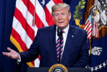 Prohibir&aacute; Trump cruces no esenciales en la frontera con M&eacute;xico