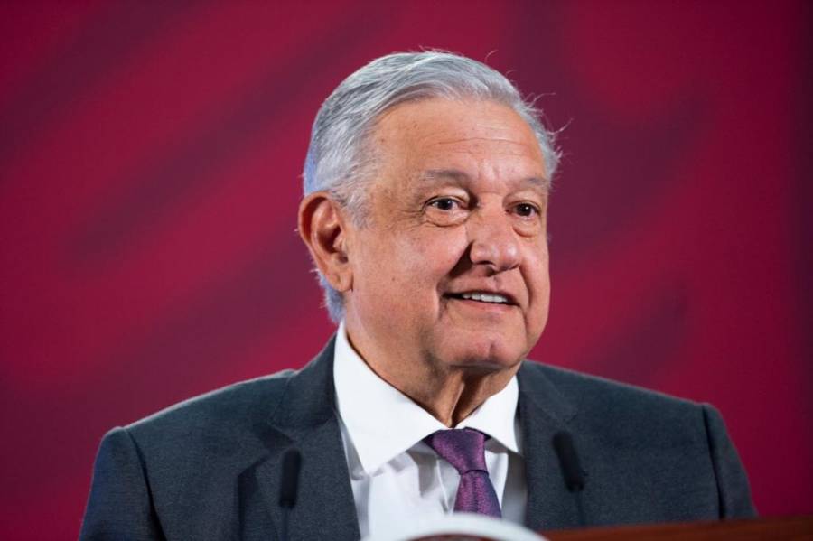 Llama AMLO corregir reforma para reelección de legisladores